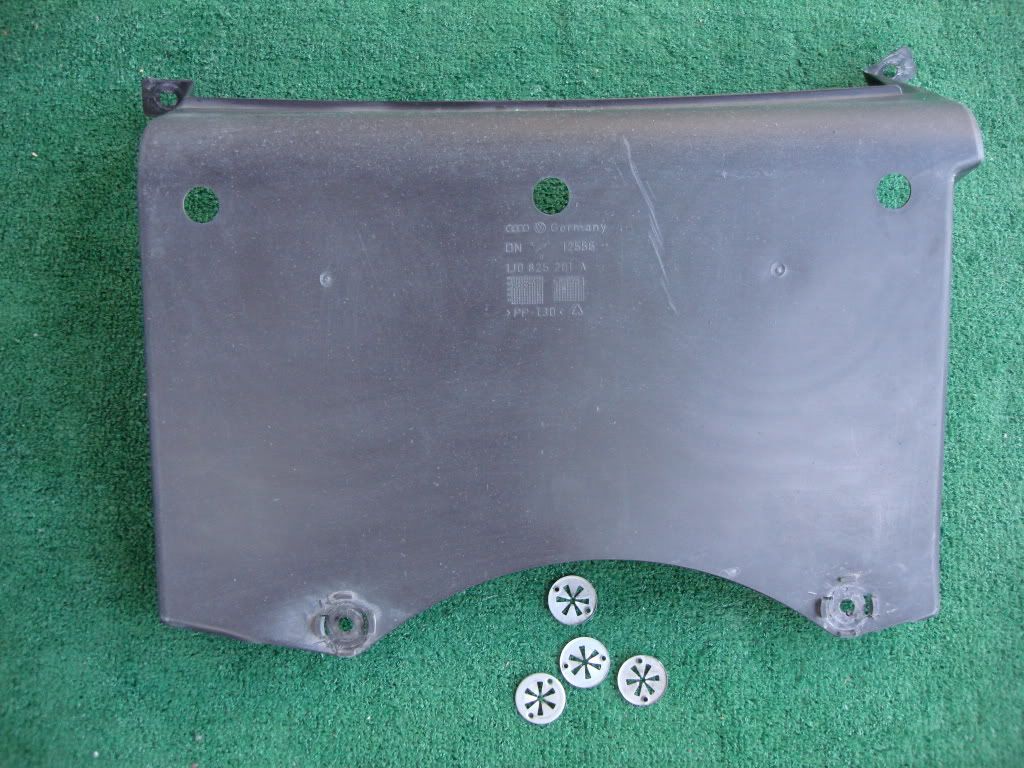 Fuel tank shield