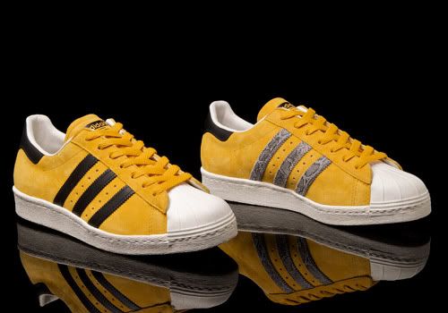 [Image: adidas-superstar-80s-g61072-image-3.jpg]