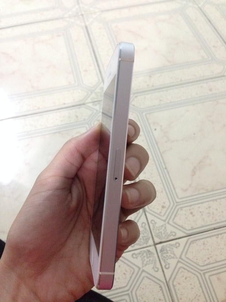 Ip5 white - 16gb - lock at&t ( tặng kèm sim ghép heicard ) - 2