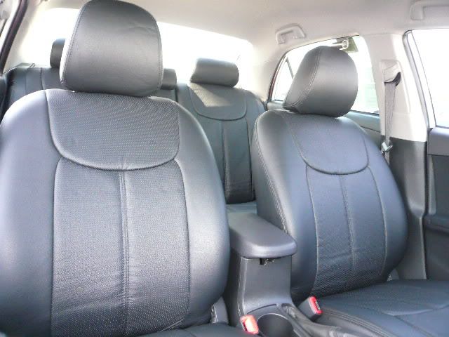 2007 Toyota yaris seat cover