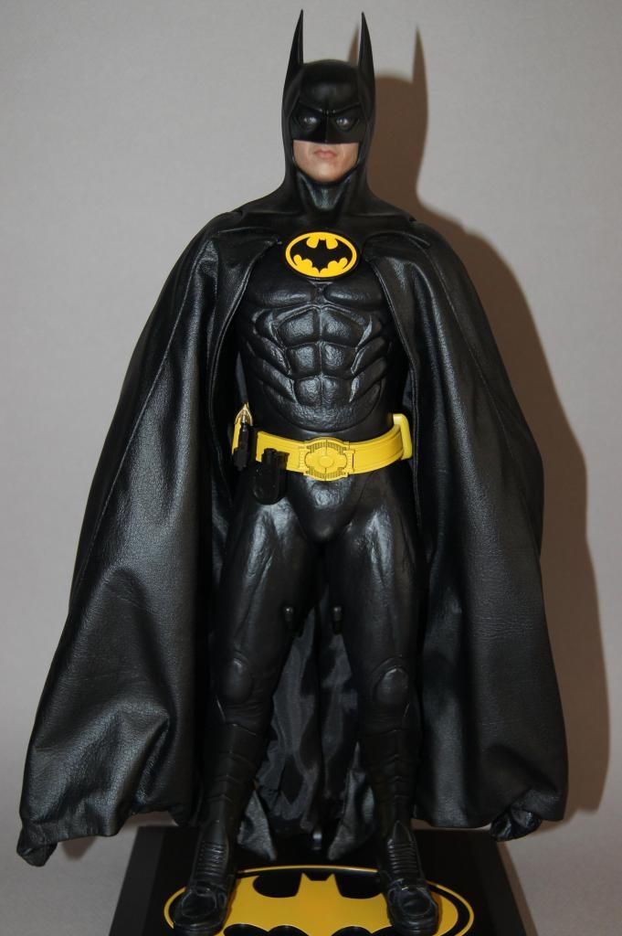 http://i778.photobucket.com/albums/yy67/Batbatsy/Hot%20Toys%20Batman%201989%20Version/5_zps7f07cfdb.jpg