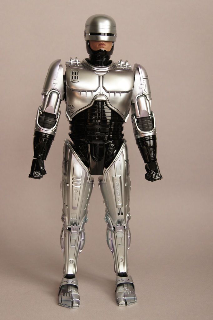 http://i778.photobucket.com/albums/yy67/Batbatsy/Hot%20Toys%20Robocop/5_zpszzwdw0fc.jpg