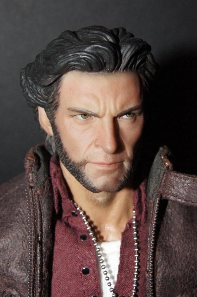 http://i778.photobucket.com/albums/yy67/Batbatsy/Wolverine%20Custom%20Figure/5_zps34332475.jpg