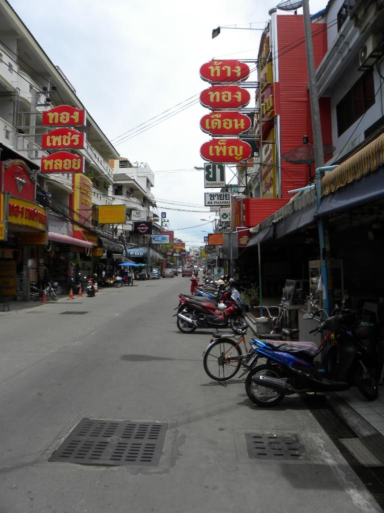 ThailandSept2012PT1244_zps2faaae50.jpg