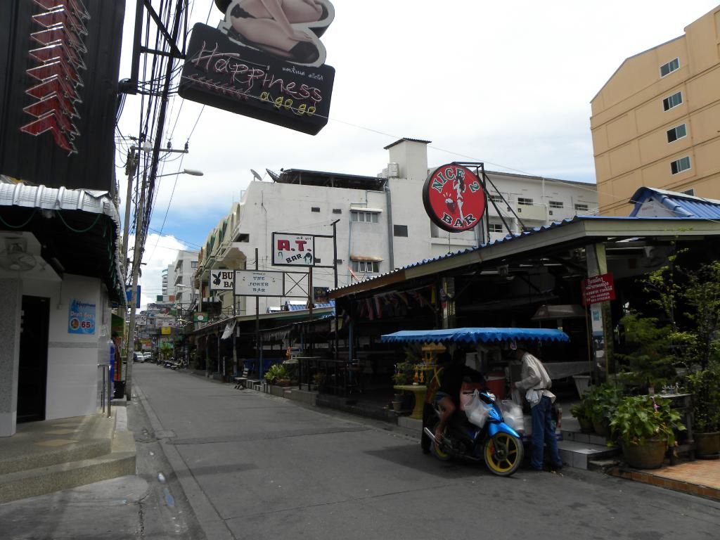 ThailandSept2012PT1248_zps4c6a7575.jpg
