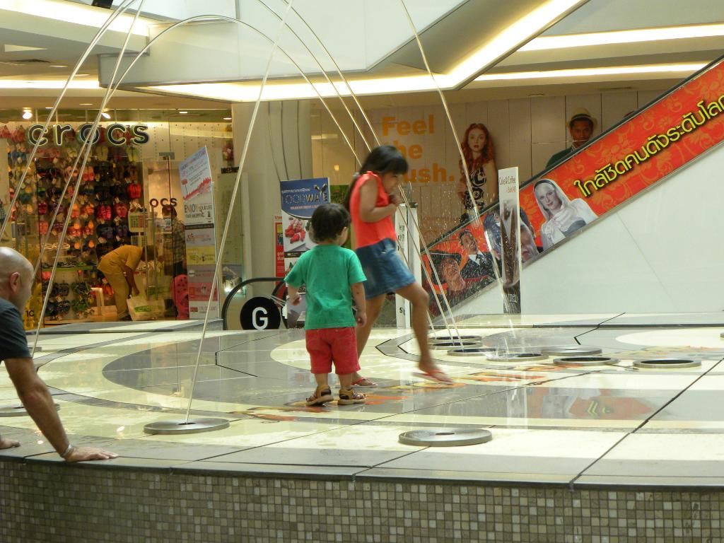 ThailandSept2012PT1337_zps5b044022.jpg