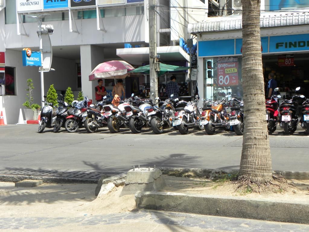 ThailandSept2012PT1344_zpseaea6e23.jpg