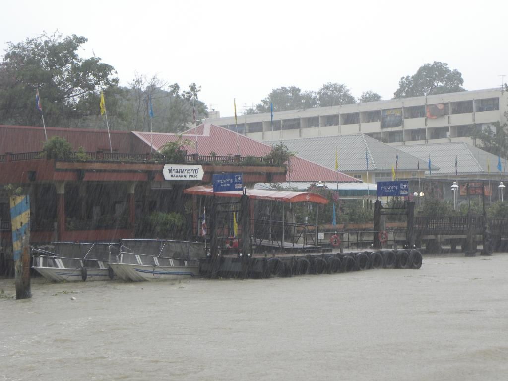 ThailandSept2012PT1658_zpse9dc91ac.jpg