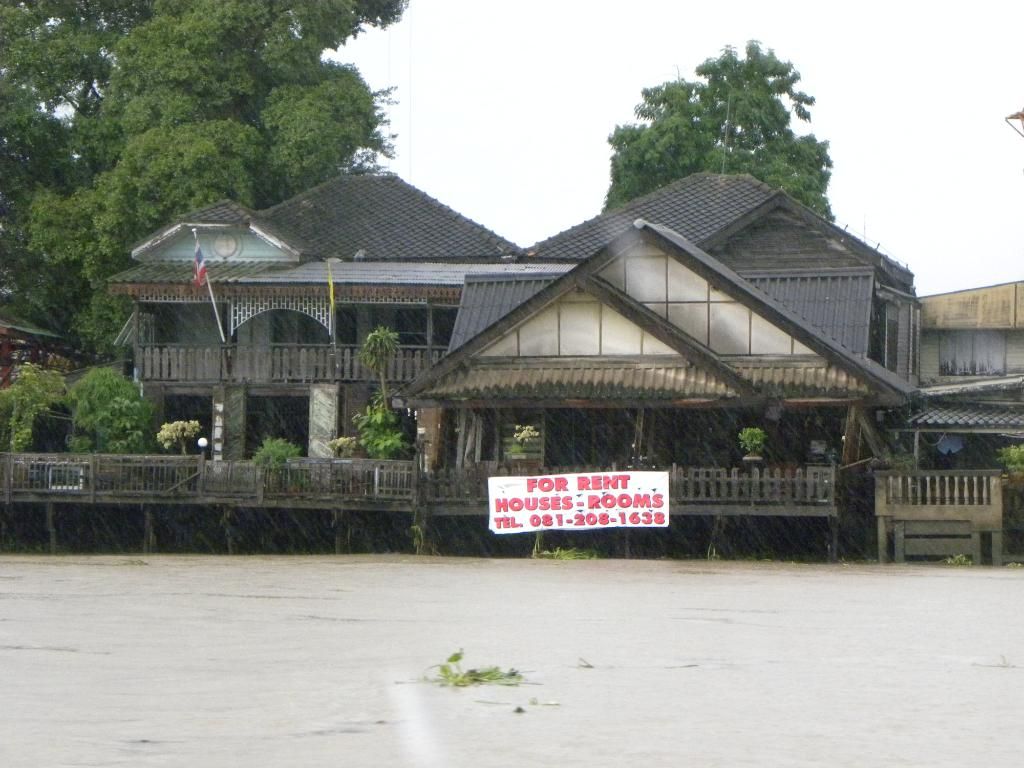 ThailandSept2012PT1700_zps7df0d556.jpg