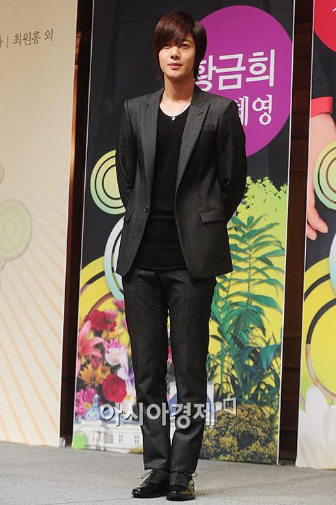 khjpresscon009.jpg